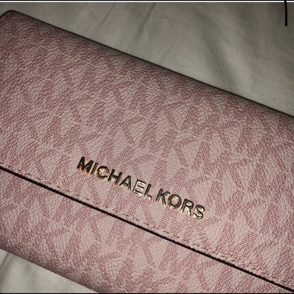 Michael Kors Bags Michael Kors Pink Wallet Poshmark